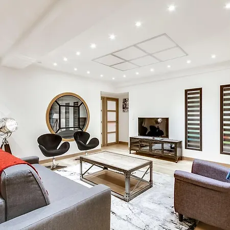 Just Renovated 138m2 On The Seine * Paříž