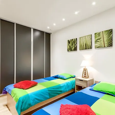 Just Renovated 138m2 On The Seine *