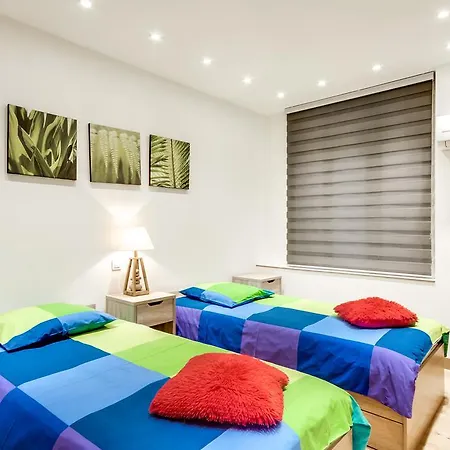 Just Renovated 138m2 On The Seine Apartment